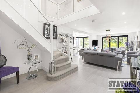 4 bedroom detached house for sale, May Gardens, Elstree, Hertfordshire, WD6