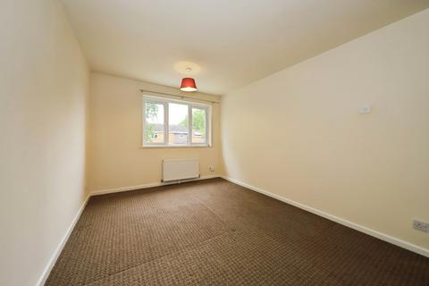 18 Cosgrove Walk, Wolverhampton, WV8 1YD