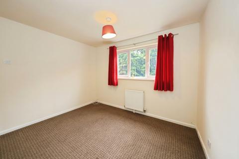 18 Cosgrove Walk, Wolverhampton, WV8 1YD
