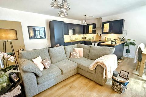 2 bedroom apartment for sale, Middlepark Drive, Birmingham B31