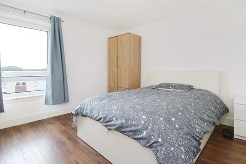 3/6 Oxgangs Avenue, Edinburgh, EH13 9HZ