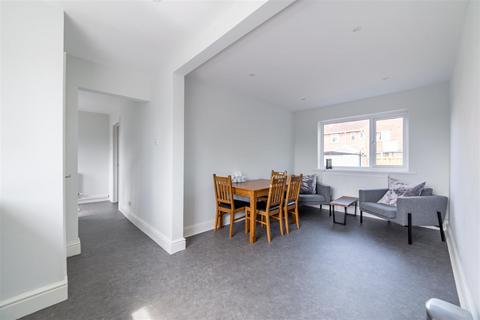 11 Brenkley Close, Dinnington, Newcastle Upon Tyne, NE13 7JN