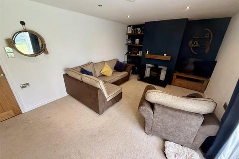 12 Haulfan, Ffosyffin, Aberaeron, SA46 0HT