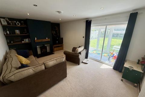 12 Haulfan, Ffosyffin, Aberaeron, SA46 0HT