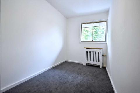 358 Acton Lane, London, W3 8PE