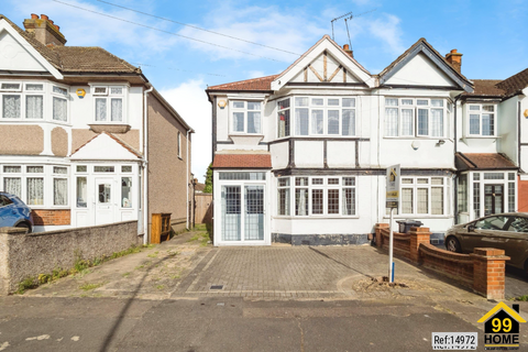 3 bedroom end of terrace house for sale, Joydon Drive, Romford, Essex, RM6