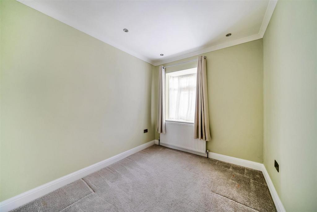 Bedroom 6.jpg