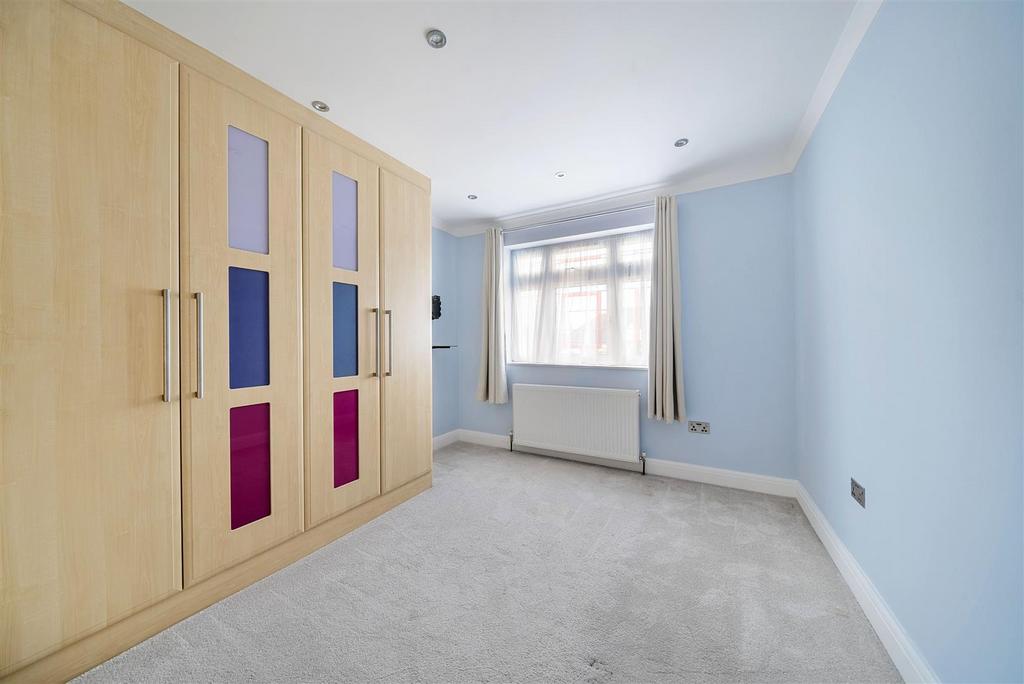 Bedroom 4.jpg