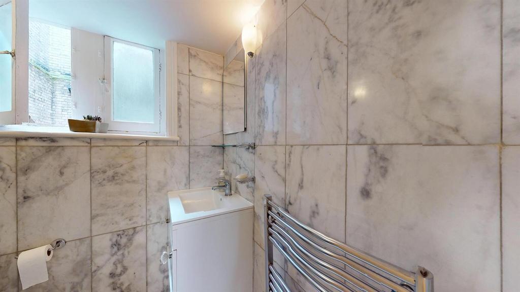 65 SMMshowerroom2.jpg