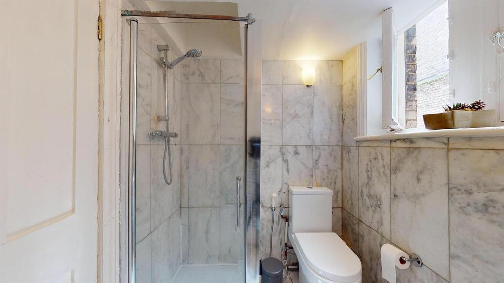 65 SMMshowerroom.jpg