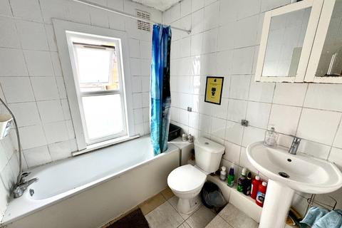 undefined, Waverley Road, Plumstead, London, SE18 7TJ