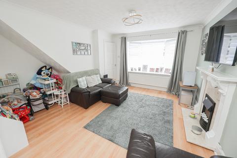 3 bedroom terraced house for sale, Spilsby Close, Lincoln, Lincolnshire, LN6