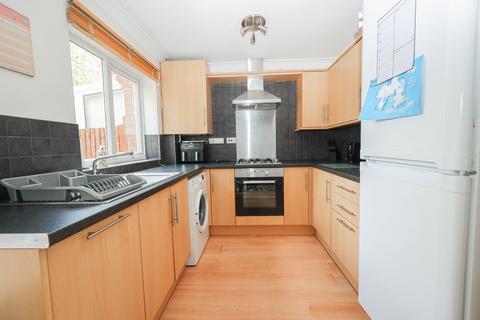 3 bedroom terraced house for sale, Spilsby Close, Lincoln, Lincolnshire, LN6