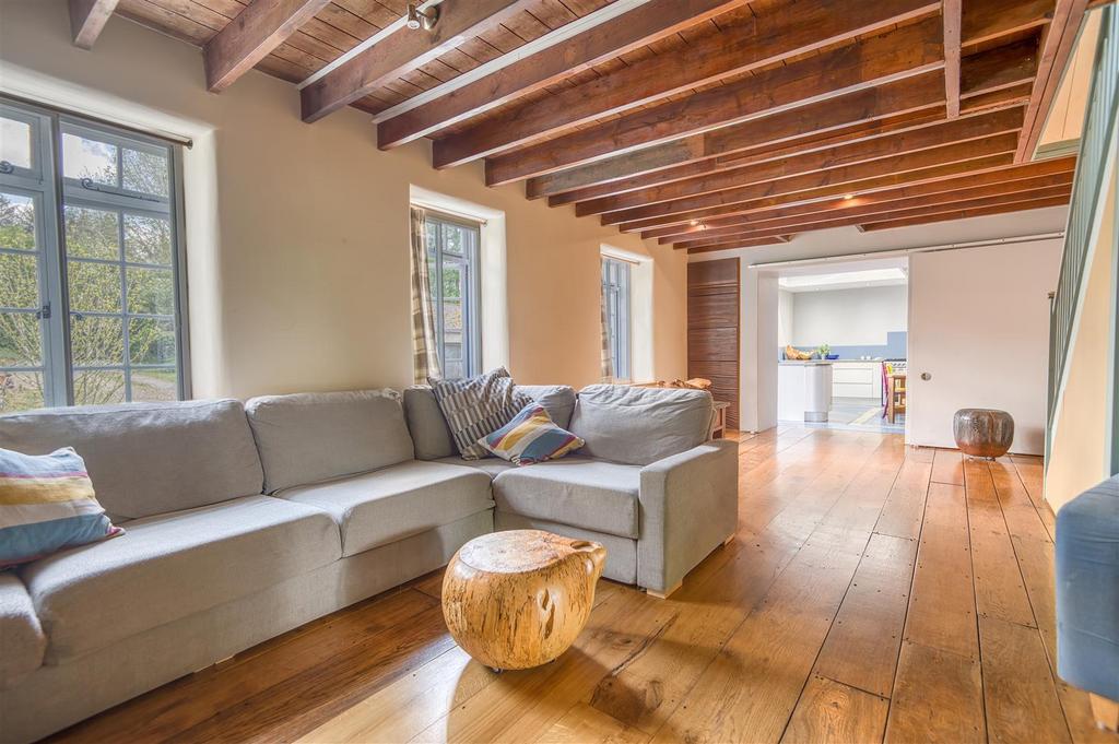 Main house lounge