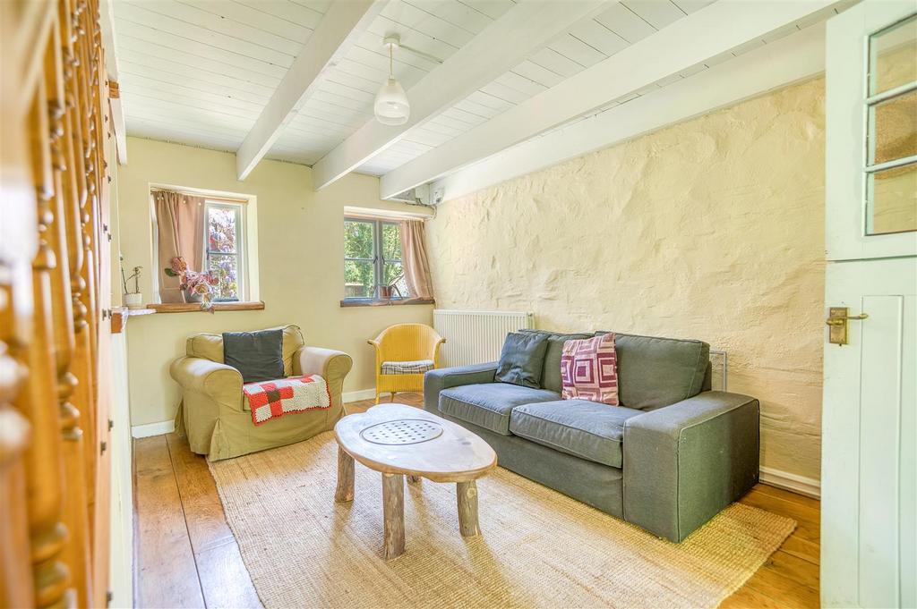Cottage Lounge