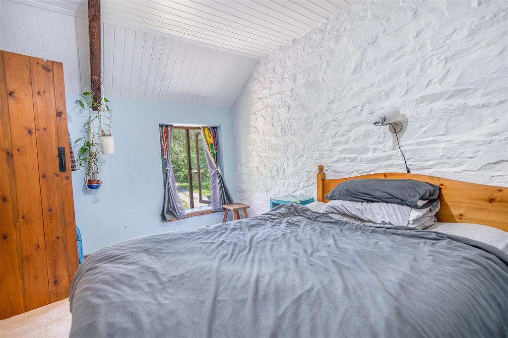 Cottage Bedroom 1