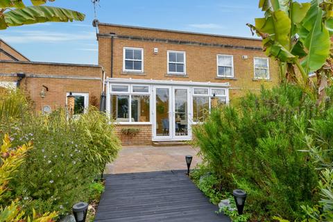 28 Ashes Road, Shoeburyness, Southend-on-sea, SS3 9RB