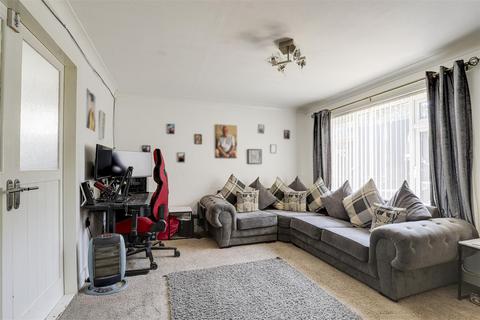 1 Ayton Close, Nottingham, NG2 1HF