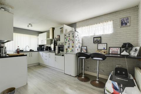 1 Ayton Close, Nottingham, NG2 1HF