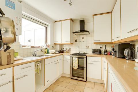 undefined, Scarf Walk, Wilford NG11