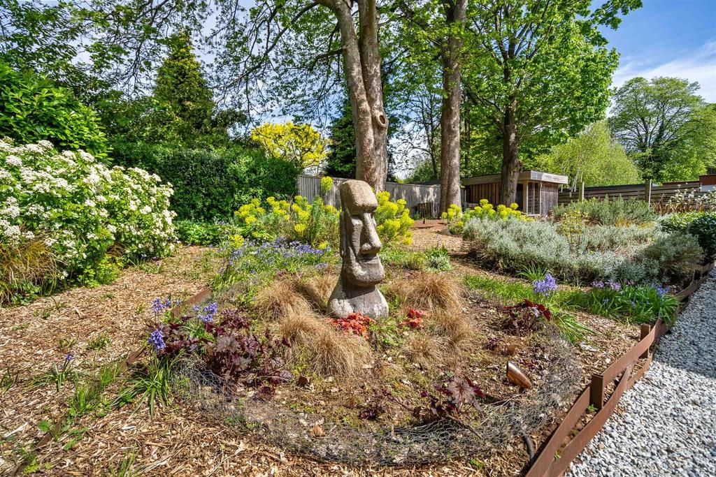 1 Chattock Gardens 9.jpg