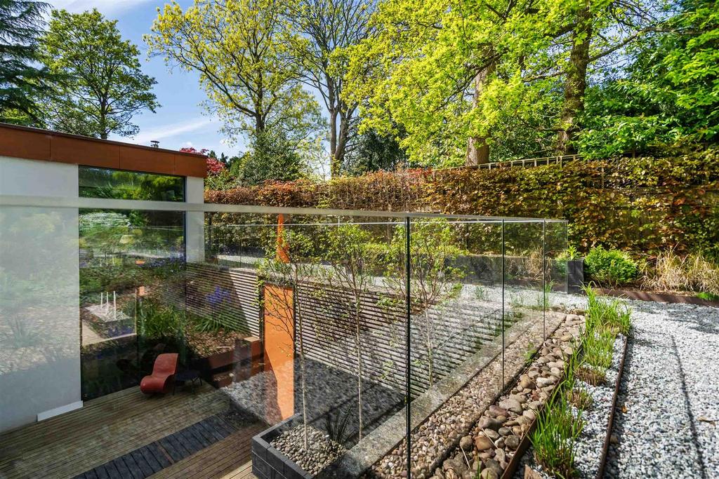 1 Chattock Gardens 10.jpg