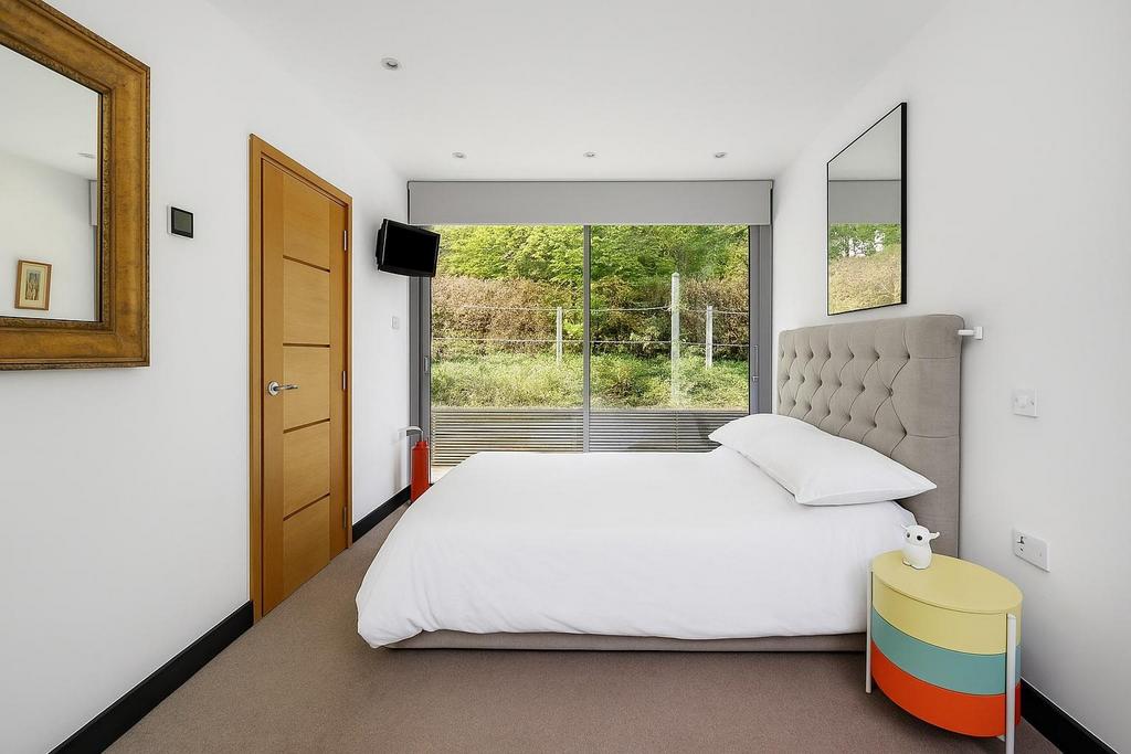 Edit bedroom 1.jpg