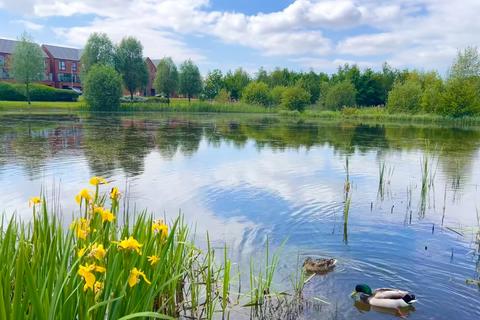 LAKESIDE CONTEMPORARY LIVING 37 Deepwater Drive, Glan Llyn, Llanwern, Newport, NP19 4EQ