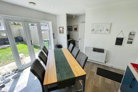 4 Harrison Close, Eastham, Wirral, CH62 8FA