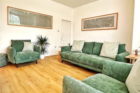 106 Whitegate Lane, Chadderton, Oldham, OL9 8RP