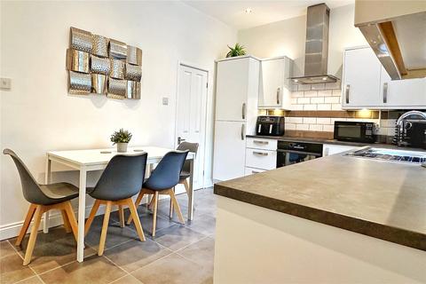 106 Whitegate Lane, Chadderton, Oldham, OL9 8RP