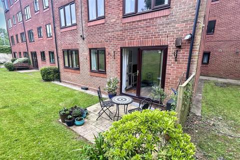 2 bedroom retirement property for sale, Grosvenor Court, Kings Norton B38