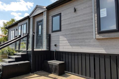 2 bedroom park home for sale, Quayside, Yarwell Mill Country Park, Yarwell PE8