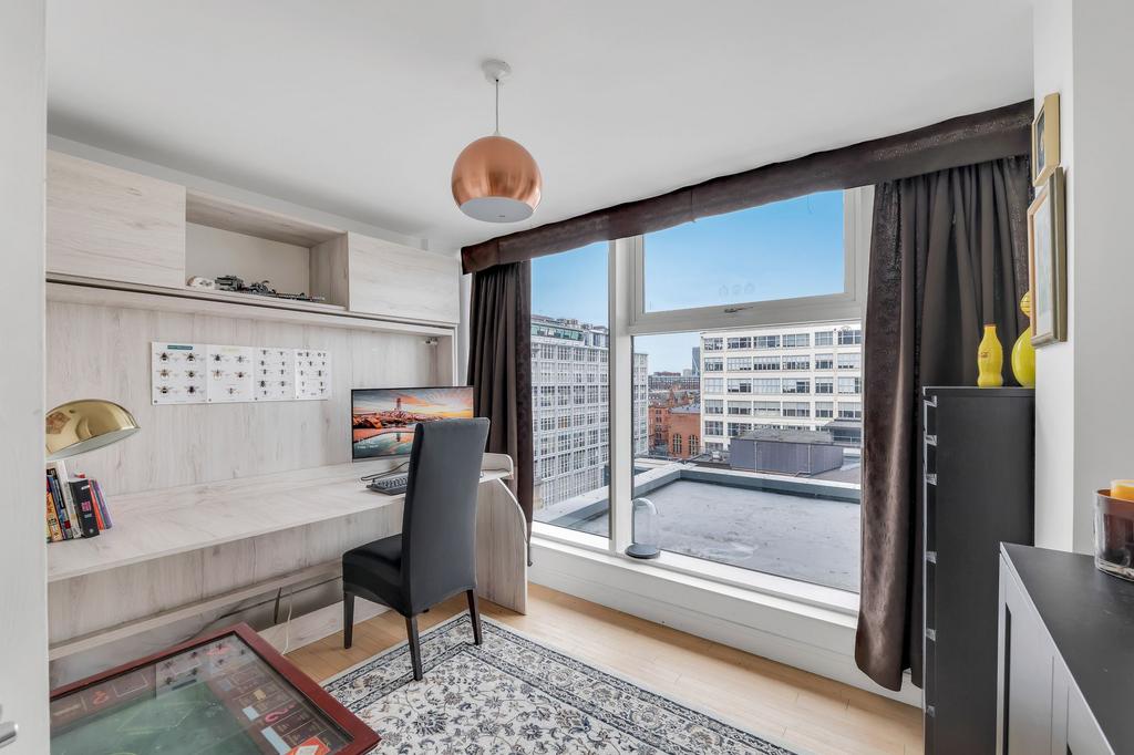 Bedroom/Office