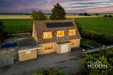 5 bedroom detached house for sale, Wisbech Road, Thorney, PE6