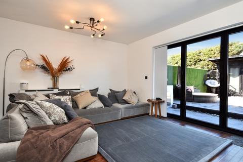 12 Anchor Close, Shoeburyness, Southend-on-sea, SS3 9BZ