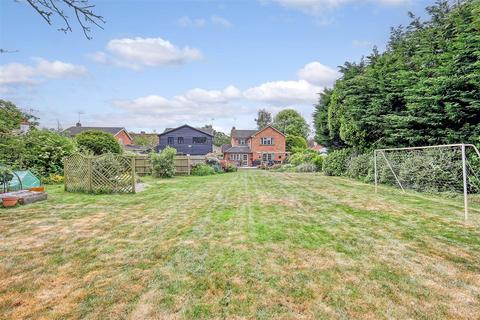 4 bedroom detached house for sale, Drury Lane, Hunsdon