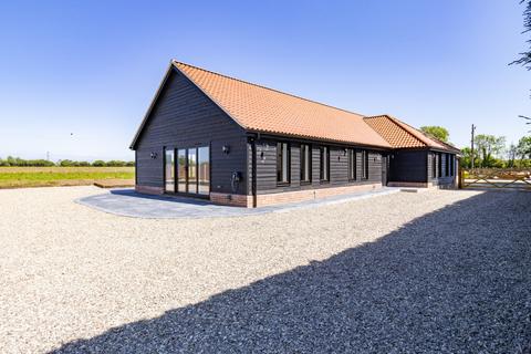 3 bedroom semi-detached bungalow to rent, Low Road, Pentney