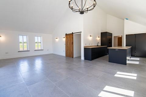 3 bedroom semi-detached bungalow to rent, Low Road, Pentney
