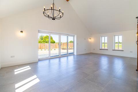 3 bedroom semi-detached bungalow to rent, Low Road, Pentney