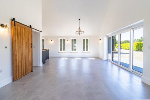 3 bedroom semi-detached bungalow to rent, Low Road, Pentney