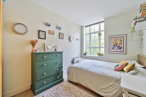 2 bedroom apartment for sale, Peckham Grove, London