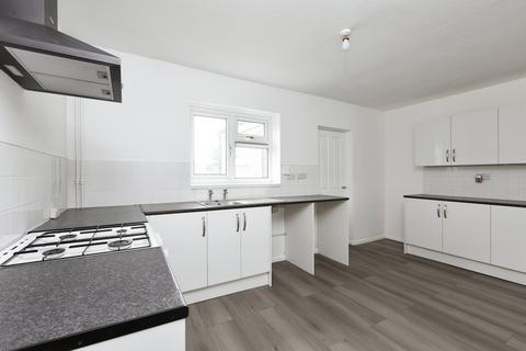 3 bedroom semi-detached house to rent, Gloucester Road, Kent DA12