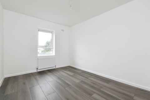 3 bedroom semi-detached house to rent, Gloucester Road, Kent DA12