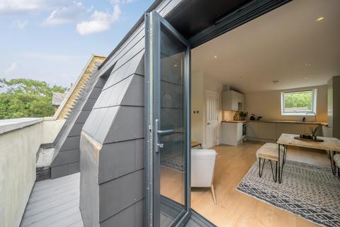 2 bedroom maisonette for sale, Kings Grove, Peckham, London