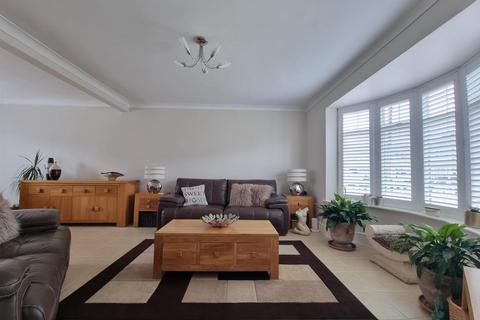 undefined, Fields Park Crescent, Romford