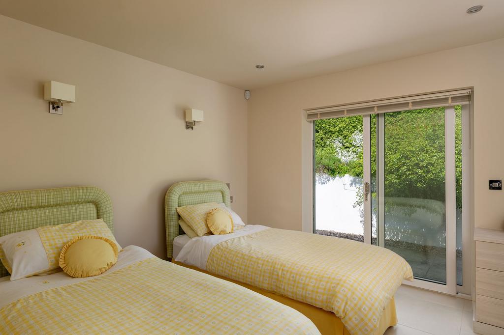 New Strete Lodge, Strete, Dartmouth - Bedroom 3
