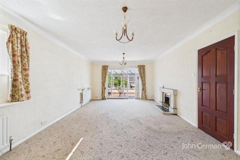 2 bedroom detached bungalow for sale, Hillsdale Road, Burton-on-Trent