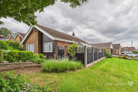 2 bedroom detached bungalow for sale, Hillsdale Road, Burton-on-Trent