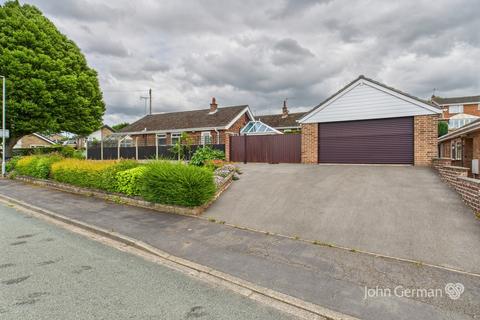 2 bedroom detached bungalow for sale, Hillsdale Road, Burton-on-Trent